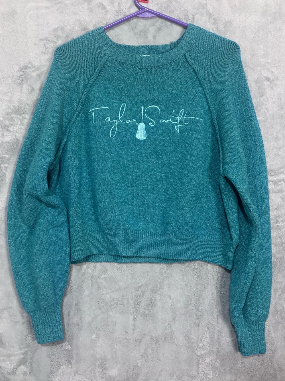 Taylor Swift Embroidered Guitar Graphic Sweater Teal Green Large L Zenana